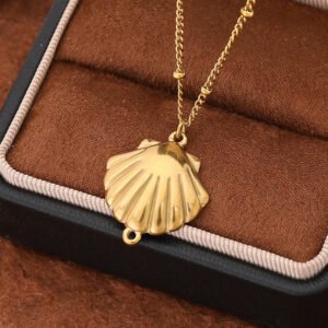 3 Pc - Shell Necklace - Golden